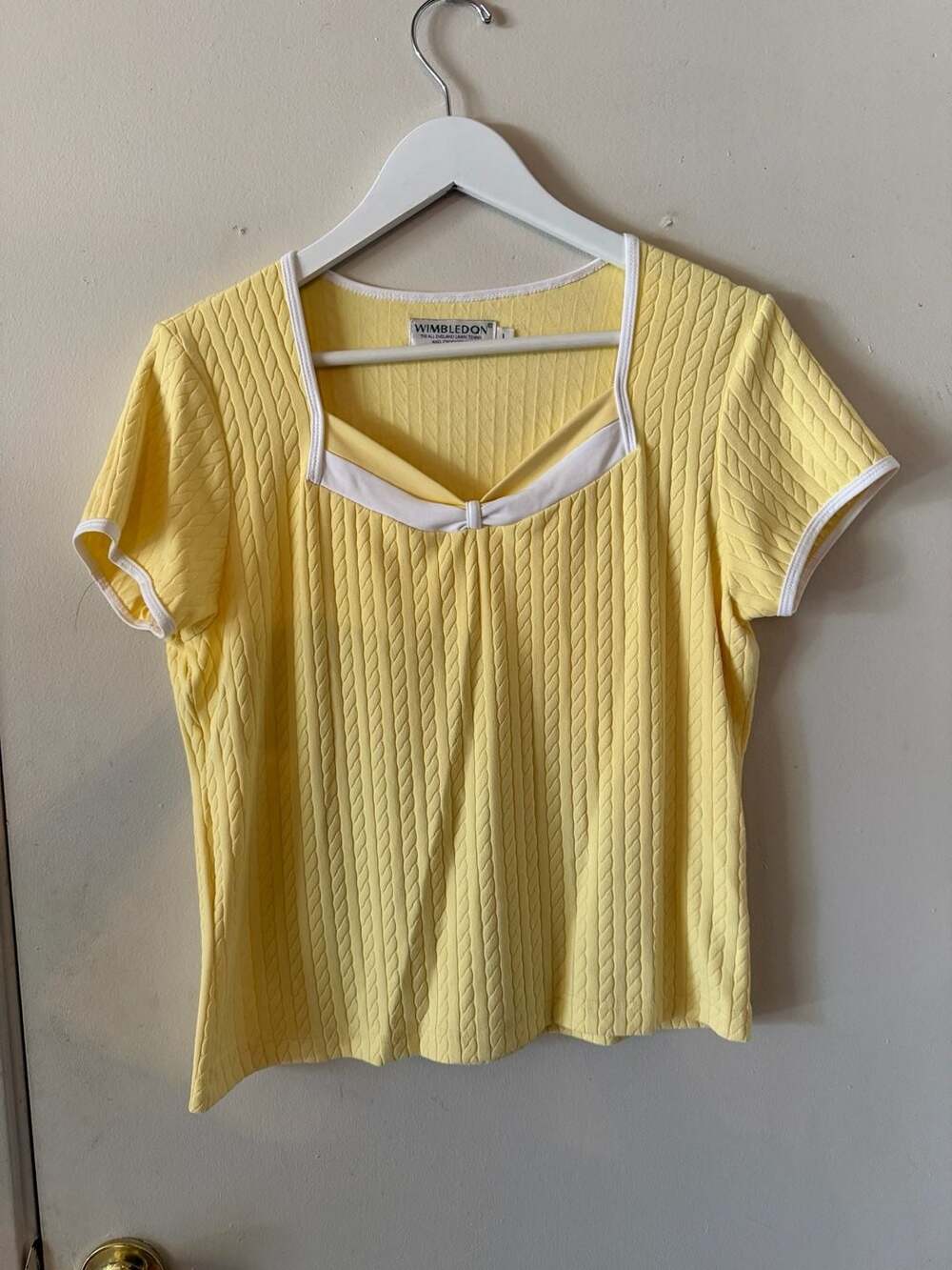 Wimbledon Yellow Textured Bow Top Women’s Large Short Sleeve Tennis Preppy